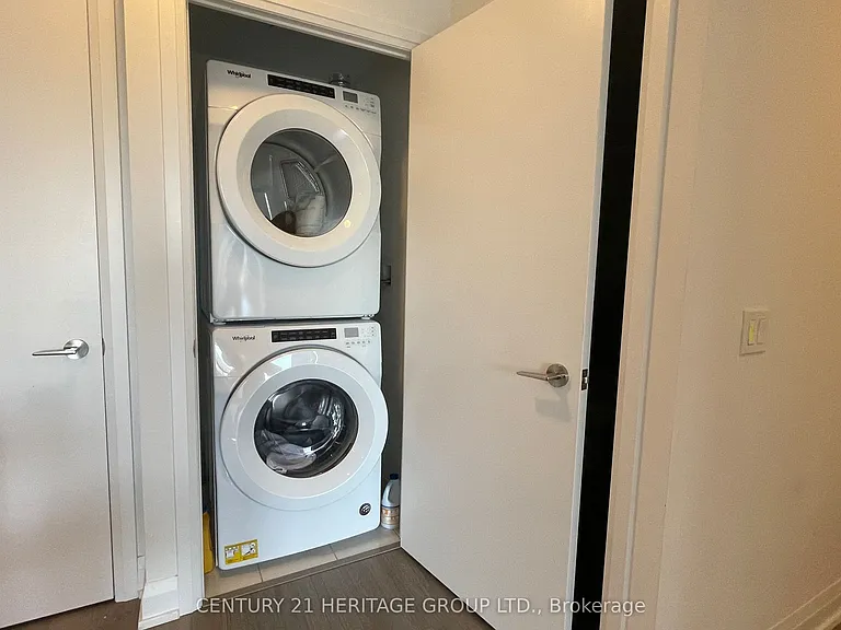 77 Mutual St #1401 — Photo 13