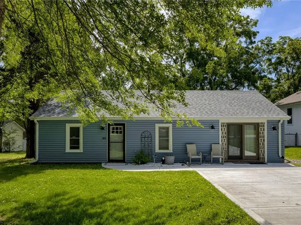 305 5th Ave S, Greenwood, MO 64034