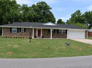 724 N Birch St, Jenks, OK 74037