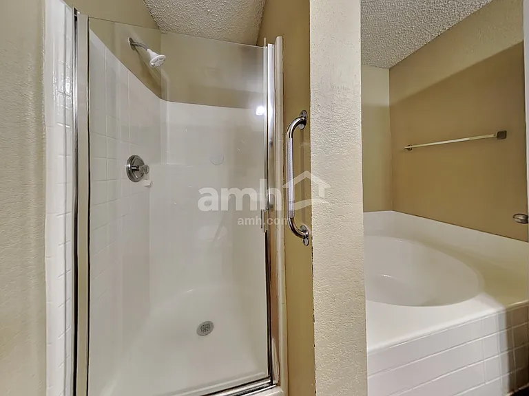 5112 Prestwick Dr — Photo 14