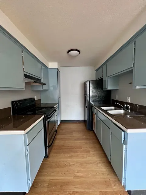 2 bed, 700 sqft, $1,400 — Photo 3