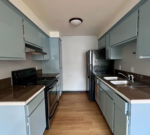 3rd image of 3322 Lombard Ave APT 3