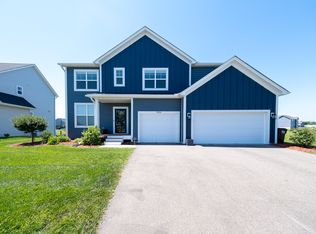 9526 63rd St S, Cottage Grove, MN 55016