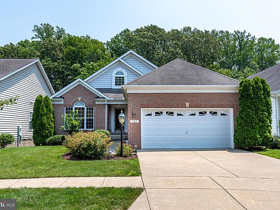 4th image of 210 Encore Ct