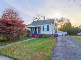 81 Sands Pl, Stratford, CT 06615