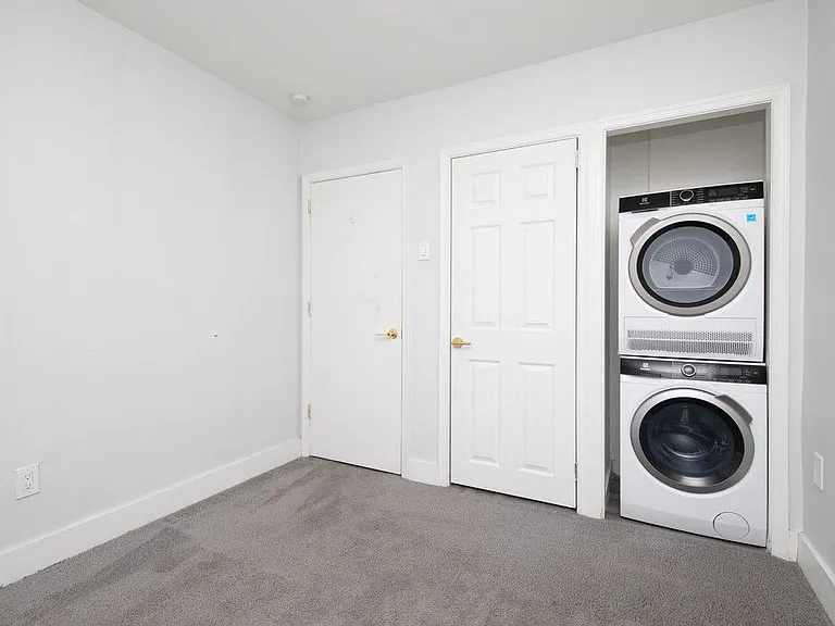 In-unit Washer/Dryer*