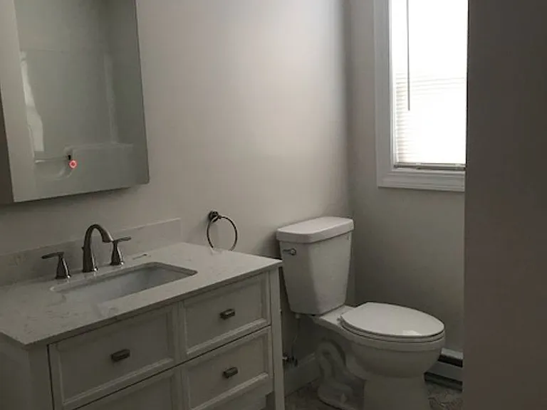 70 Courtland St — Photo 37