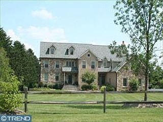 1st image of 901 Evergreen Ln