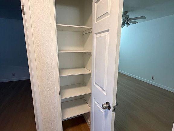 4th image of 663 La Grande Dr #2