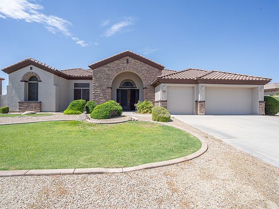 4th image of 5622 N 184th Dr