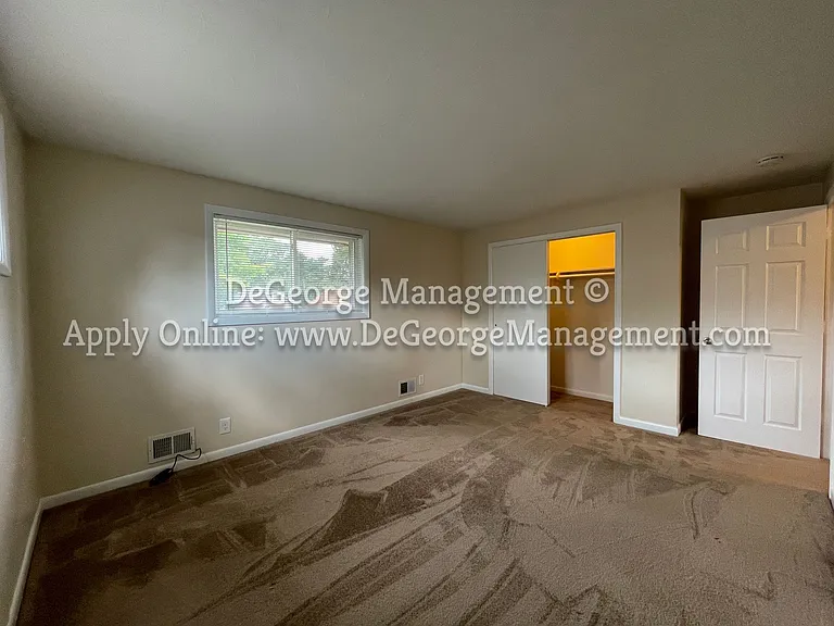 Bennington Townhomes — Photo 25