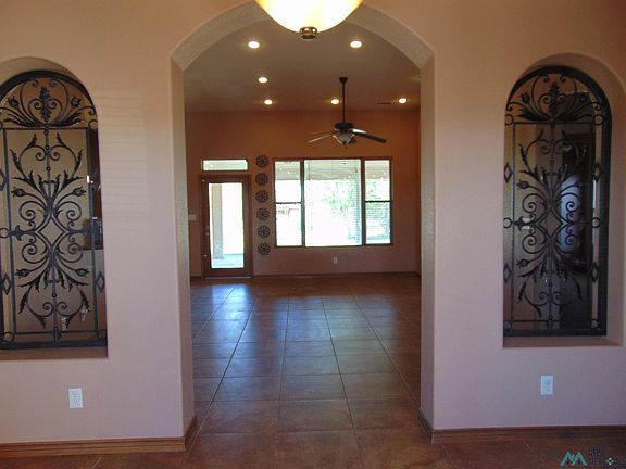 5th image of 3880 Majestic View Rd SW