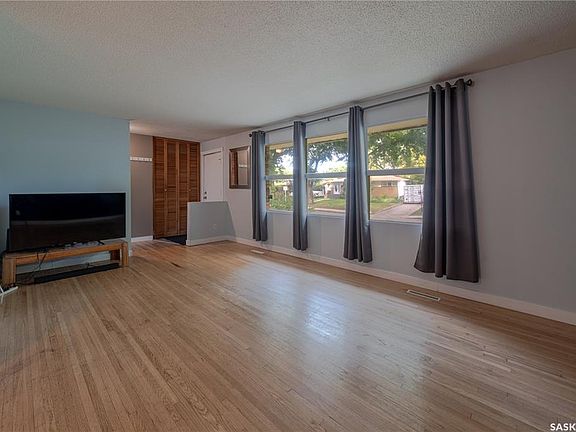 4th image of 2818 23rd AVENUE