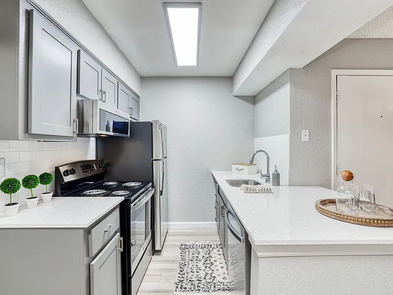 Senara Apartments — Photo 2