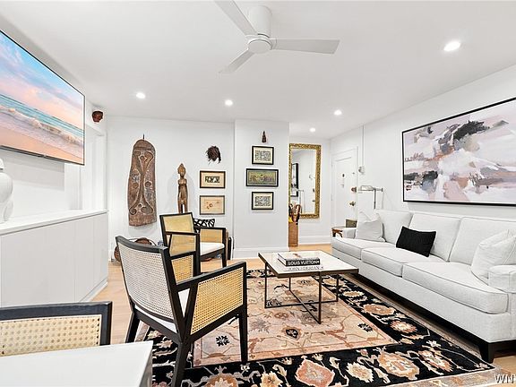 4th image of 731 W Ferry St #3I