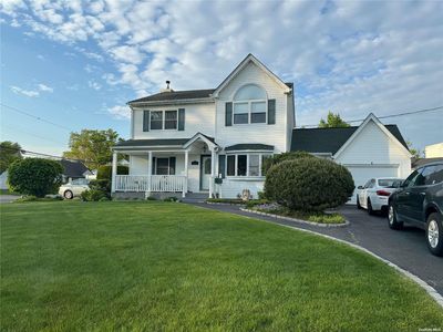 147 Foster Boulevard, Babylon, NY, 11702