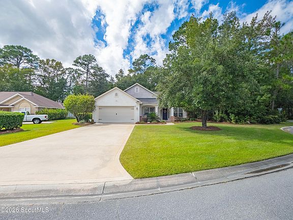 2nd image of 106 Country Walk Cir