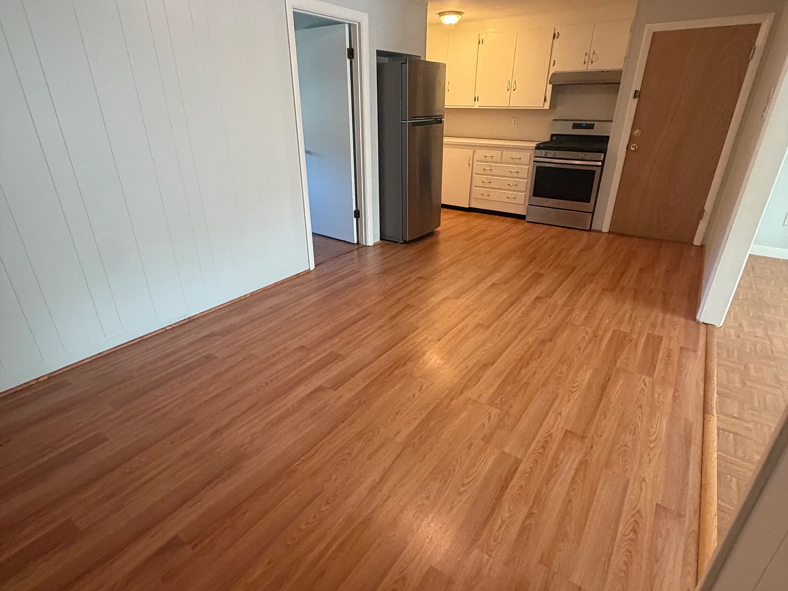 463 Woonasquatucket Ave — Photo 2