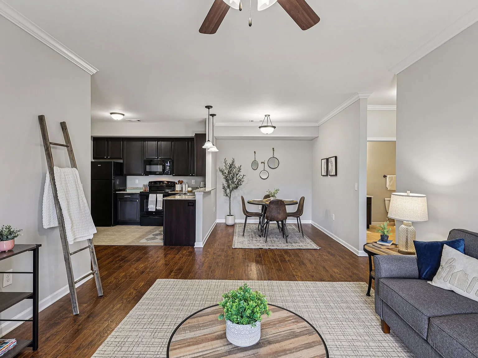 Cumberland Trace Village Apartments — Photo 4