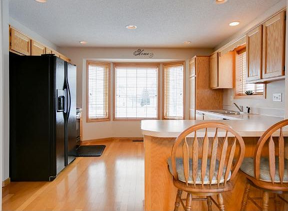4th image of 9153 Parkside Dr