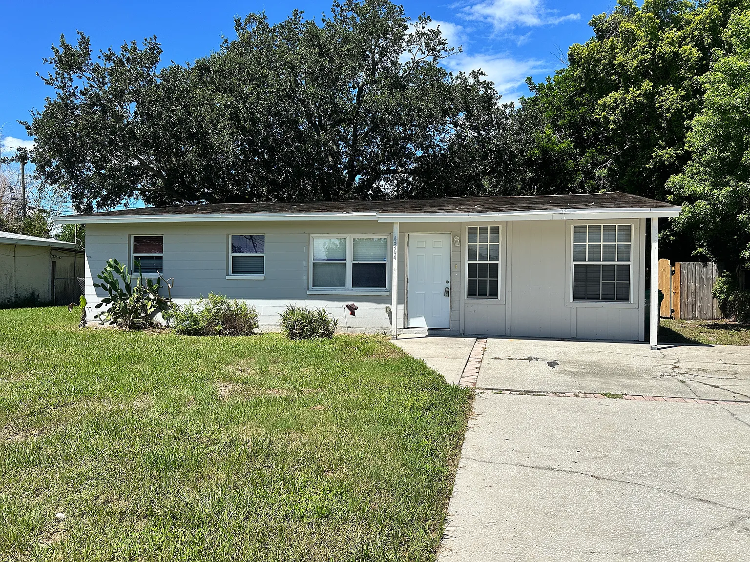 4 bed, 1305 sqft, $2,200 — Photo 1