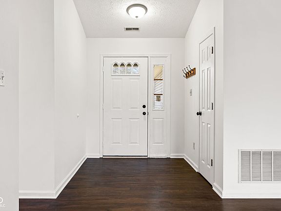 3rd image of 5321 Pine Hill Dr
