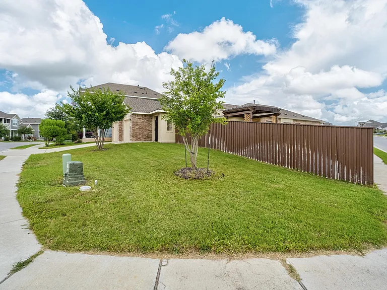 2947 Brand Iron Dr — Photo 2