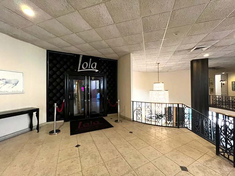 5555 Collins Ave #16V — Photo 32