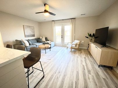 3rd image of 604 Marsha Ct APT 12