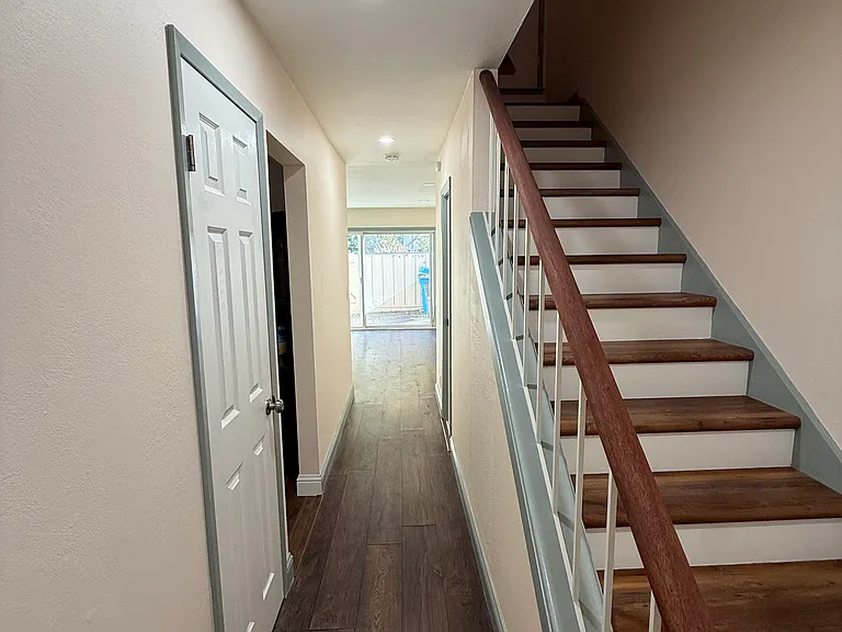 1399 Terra Nova Blvd — Photo 7