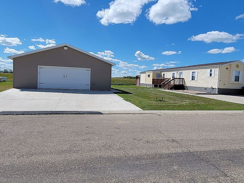 House, 2+ garage w/MIL suite