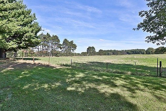 4th image of 18207 Deerwood Ln NE