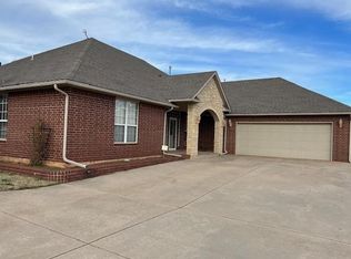 16201 N Harrah Rd, Luther, OK 73054