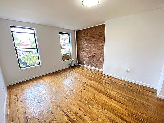 2nd image of 324 E 6th St APT 11