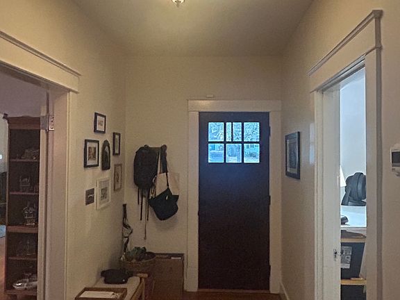 4th image of 1123 McChesney Ave