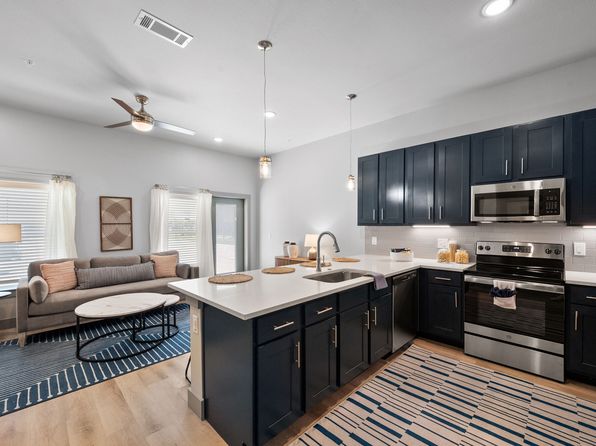 2422 S Carrier Pkwy #415