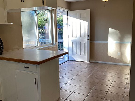 eat in kitchen with door to deck