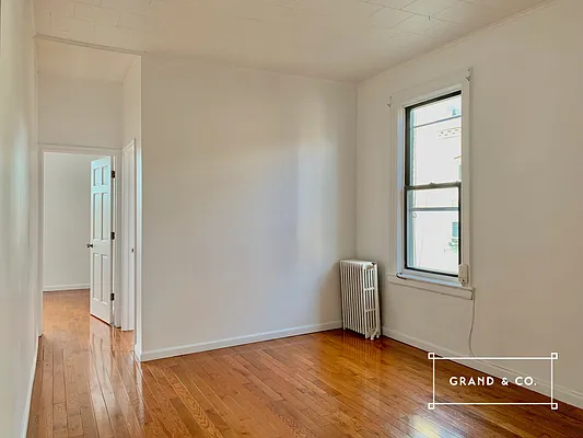 Rented by Grand & Co. | media 3