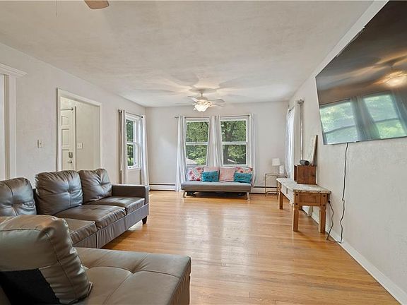 3rd image of 1131 S Glenwood Ave