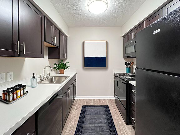 Lauren_Barth_df4dadfd-97dc-4721-b731-daf396282036