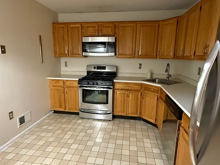 106 Amethyst Way — Photo 3