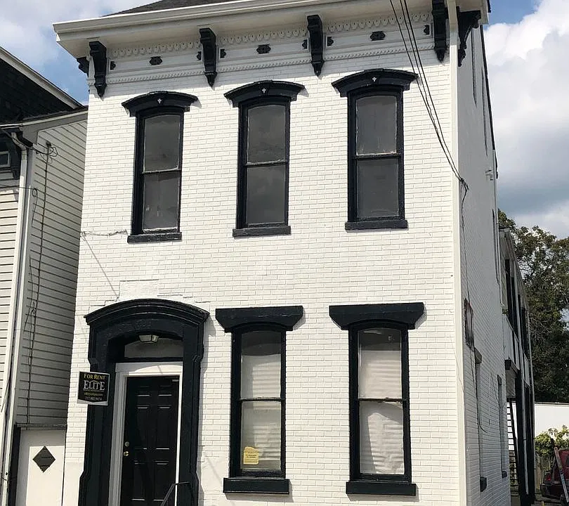 233 E Philadelphia St #2