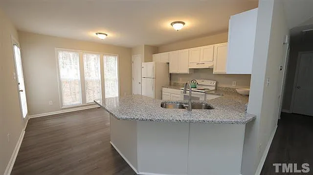 1056 Mailwood Dr — Photo 5