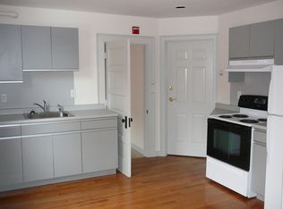 5 State St APT 3, Montpelier, VT 05602