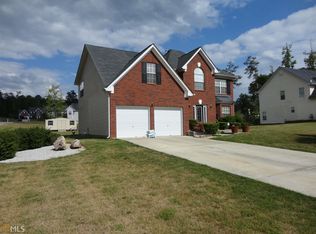 9293 Carnes Crossing Cir, Jonesboro, GA