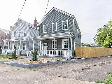 2206 Dinwiddie Ave — Photo 1