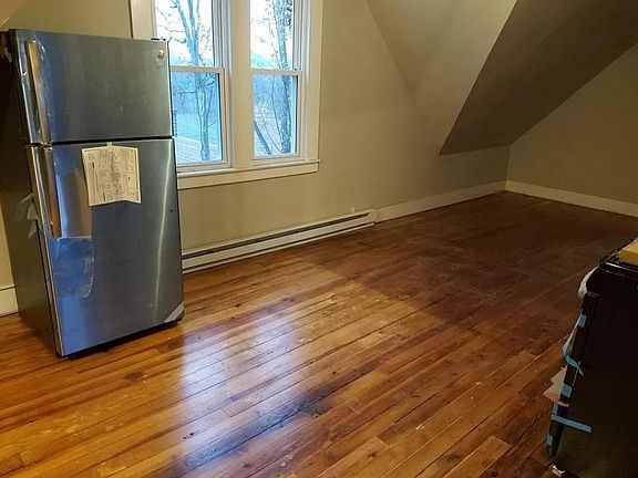 5th image of 445 Columbus Blvd #3