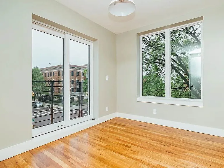 692 Chauncey St #3 — Photo 1