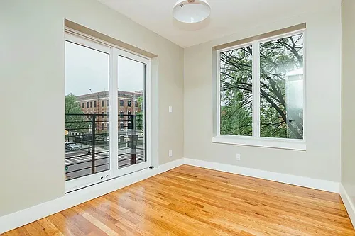 692 Chauncey St #3 Photo 1