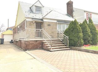 7507 193rd St, Fresh Meadows, NY 11366